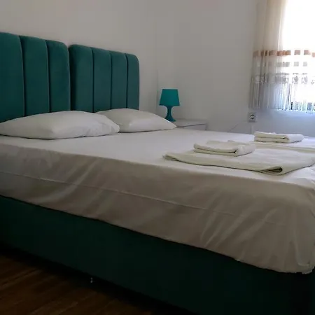 ゲストハウス Siren フォチャ